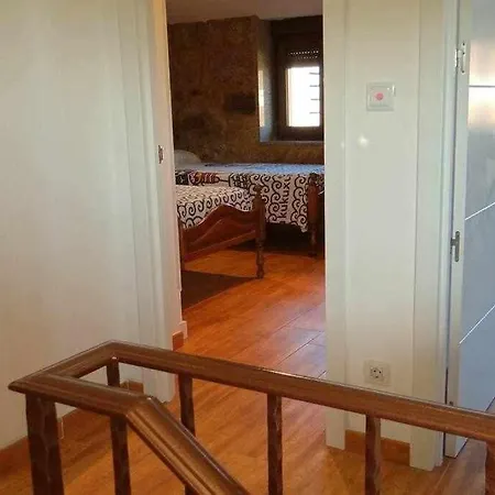 Recién Restaurada En Canedo Con Terraza Сasa de vacaciones