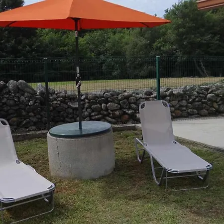 Recién Restaurada En Canedo Con Terraza * Carnota