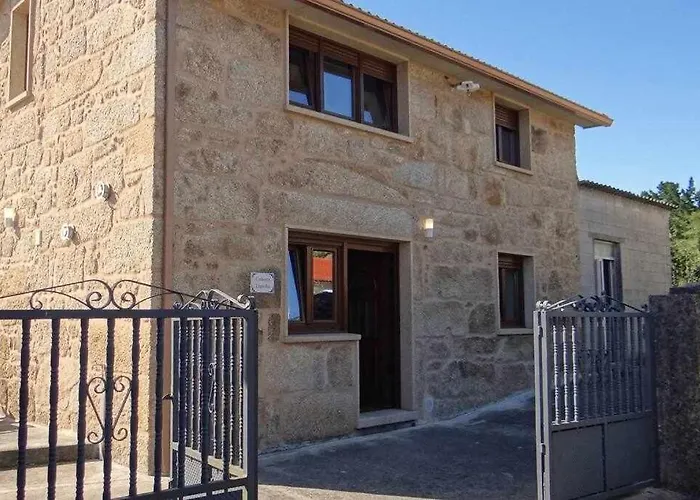 Casa de Férias Cuberto Darriba Casa Restaurada En Canedo San Mamede de Carnota