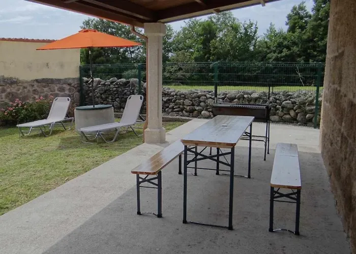 Cuberto Darriba Casa Restaurada En Canedo