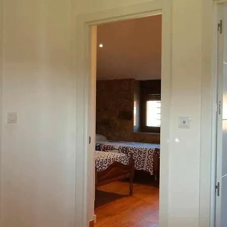 Recién Restaurada En Canedo Con Terraza