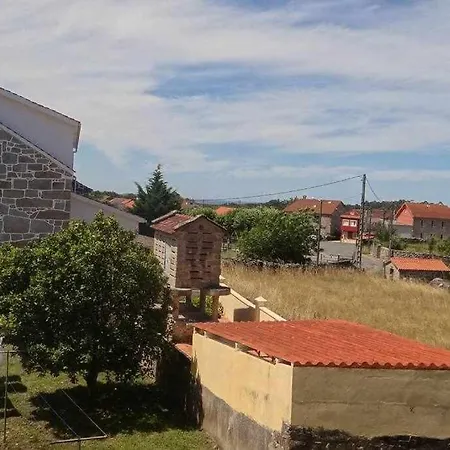 Recién Restaurada En Canedo Con Terraza *