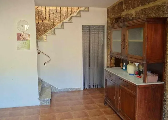 Cuberto Darriba Casa Restaurada En Canedo * Carnota