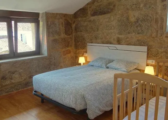 Semesterbostad Cuberto Darriba Casa Restaurada En Canedo