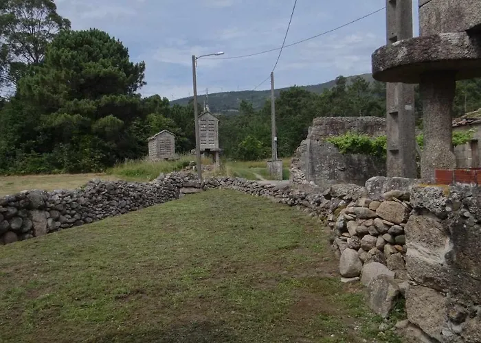 Cuberto Darriba Casa Restaurada En Canedo Carnota