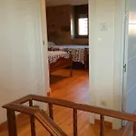 Cuberto Darriba Casa Restaurada En Canedo Casa de Férias