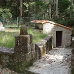 Casa de Férias Cuberto Darriba Casa Restaurada En Canedo *