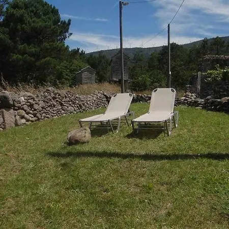 Cuberto Darriba Casa Restaurada En Canedo カルノータ